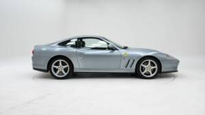Image 6/15 of Ferrari 550 Maranello (1997)