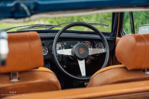Image 16/40 of MG MGB GT V8 (1973)