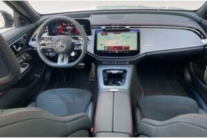 Image 5/11 of Mercedes-Benz E 53 AMG Hybrid 4MATIC (2025)