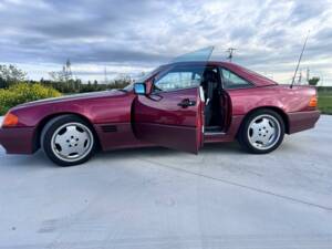 Image 3/30 of Mercedes-Benz 300 SL-24 (1992)