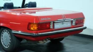 Image 34/42 de Mercedes-Benz 560 SL (1988)
