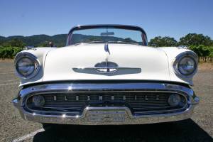 Image 9/22 of Oldsmobile 98 Starfire (1957)