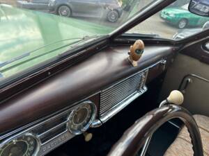 Immagine 59/70 di Packard Deluxe Eight Club Sedan (1950)