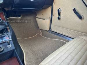 Afbeelding 39/99 van Alfa Romeo 2000 GT Veloce (1973)