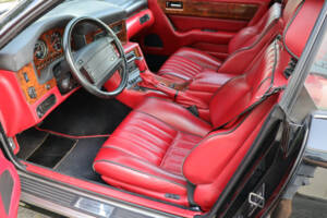 Image 3/44 de Aston Martin Virage Volante (1993)