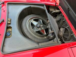 Image 23/51 of Ferrari 208 GTS Turbo (1987)