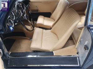 Bild 23/50 von Aston Martin DB 2&#x2F;4 Mk III (1958)