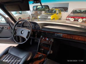 Imagen 20/27 de Mercedes-Benz 500 SEL (1986)