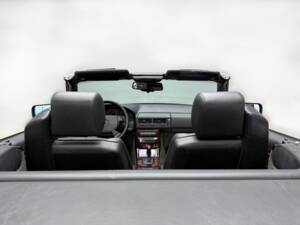 Bild 21/27 von Mercedes-Benz SL 320 (1997)