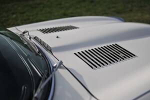 Image 11/37 de Jaguar Type E V12 (1972)