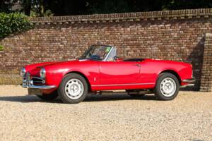 Image 35/50 of Alfa Romeo Giulia 1600 Spider (1963)