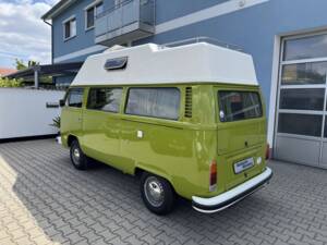 Image 51/100 of Volkswagen T2b Westfalia (1979)