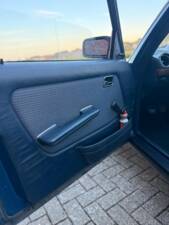 Image 7/8 of Mercedes-Benz 230 E (1984)