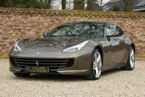 Image 1/50 of Ferrari GTC4Lusso (2018)