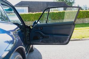 Image 43/52 of Porsche 911 Carrera 4 (1997)