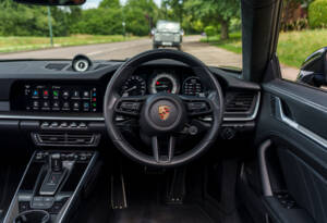 Image 18/33 of Porsche 911 Turbo S (2023)