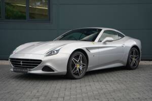 Bild 4/50 von Ferrari California T (2015)