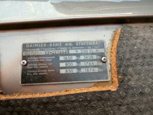 Image 29/30 of Mercedes-Benz 230 SL (1965)