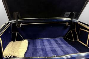 Image 21/24 of Bentley Turbo R (1989)