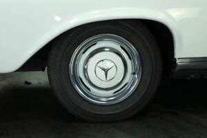 Image 30/30 of Mercedes-Benz 250 SE (1966)