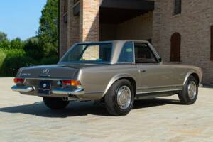 Image 13/50 de Mercedes-Benz 280 SL (1969)