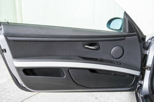 Afbeelding 34/50 van BMW 325i (2007)