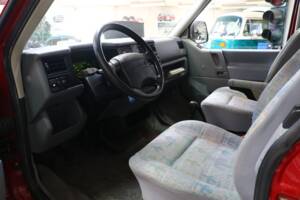 Bild 23/47 von Volkswagen T4 California 2.5 (1995)