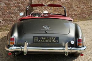 Image 40/50 of Mercedes-Benz 190 SL (1960)