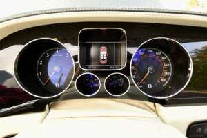 Image 33/50 of Bentley Continental GTC (2011)