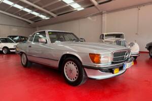 Image 19/34 of Mercedes-Benz 420 SL (1987)