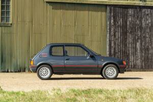 Imagen 5/50 de Peugeot 205 GTi 1.6 (1989)