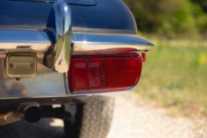 Image 12/50 de Jaguar E-Type (1969)
