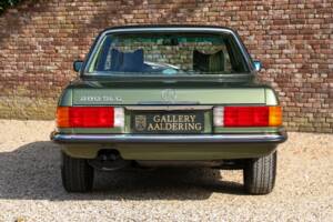 Image 6/50 de Mercedes-Benz 280 SLC (1976)