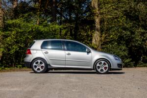 Bild 21/50 von Volkswagen Golf V GTI (2006)