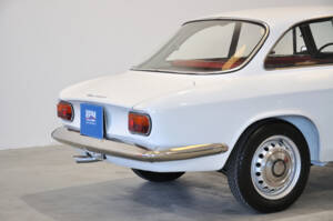 Image 27/30 of Alfa Romeo Giulia 1600 Sprint GT (1964)