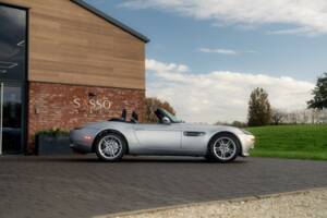 Image 17/84 of BMW Z8 (2001)