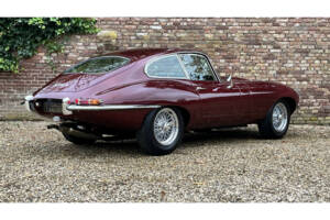 Image 2/50 of Jaguar Type E 3.8 (1964)