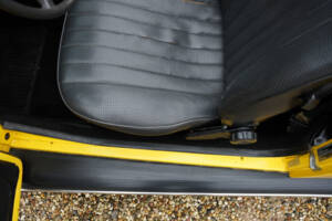 Image 21/50 of Volkswagen Coccinelle 1303 (1976)