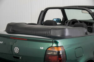 Image 39/50 de Volkswagen Golf III Cabrio 1.8 (1998)