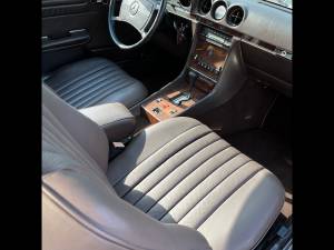 Imagen 24/37 de Mercedes-Benz 560 SL (1987)