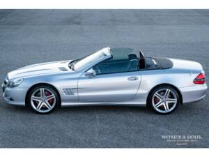 Imagen 14/36 de Mercedes-Benz SL 500 (2011)