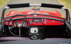 Image 27/39 de MG MGB (1964)