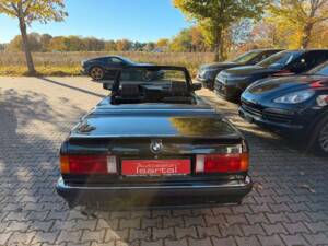 Bild 6/28 von BMW 320i (1988)