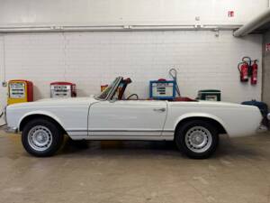 Image 1/22 of Mercedes-Benz 280 SL (1968)