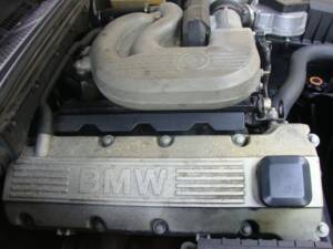 Afbeelding 36/39 van BMW 316i (1993)