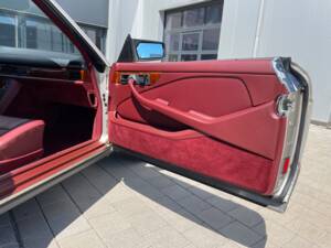 Bild 17/48 von Mercedes-Benz 500 SEC (1985)