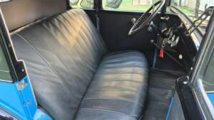 Image 32/45 of Austin 7 Saloon (1930)