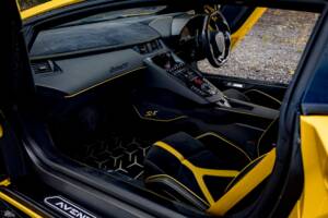 Image 13/21 of Lamborghini Aventador LP 750-4 SV (2016)