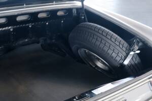 Image 43/49 of Mercedes-Benz 220 SE b (1962)