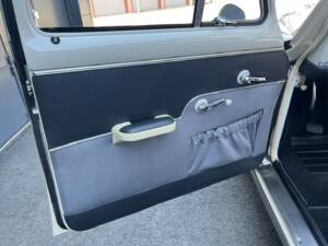 Bild 12/29 von Peugeot 403 (1959)